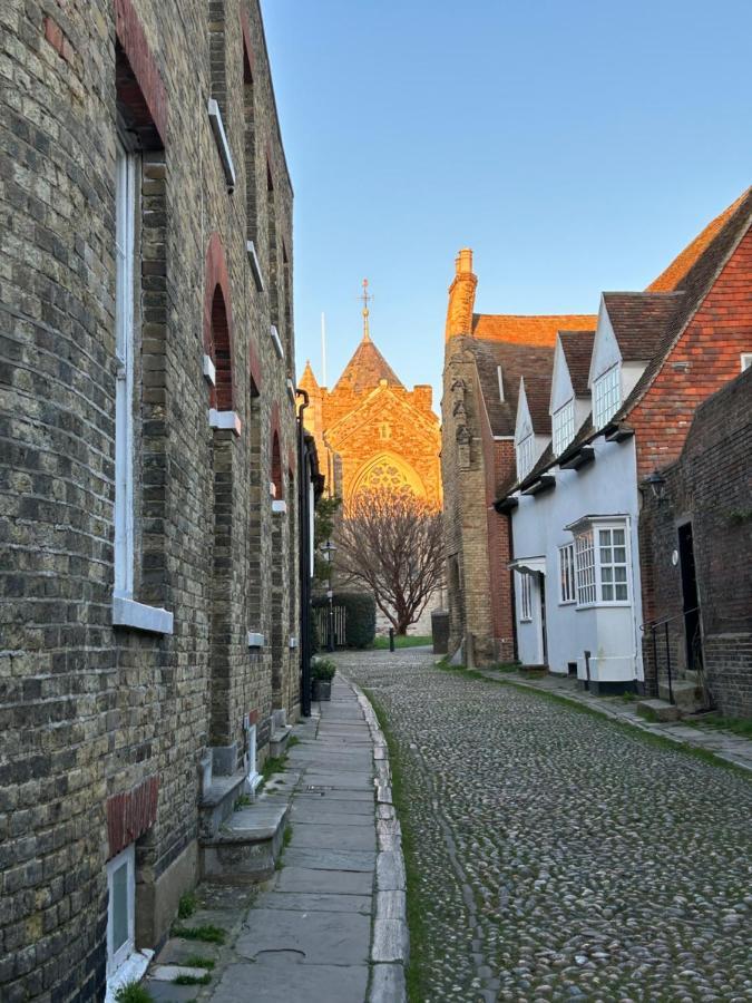 The Old Laundry Apartment Rye Bagian luar foto